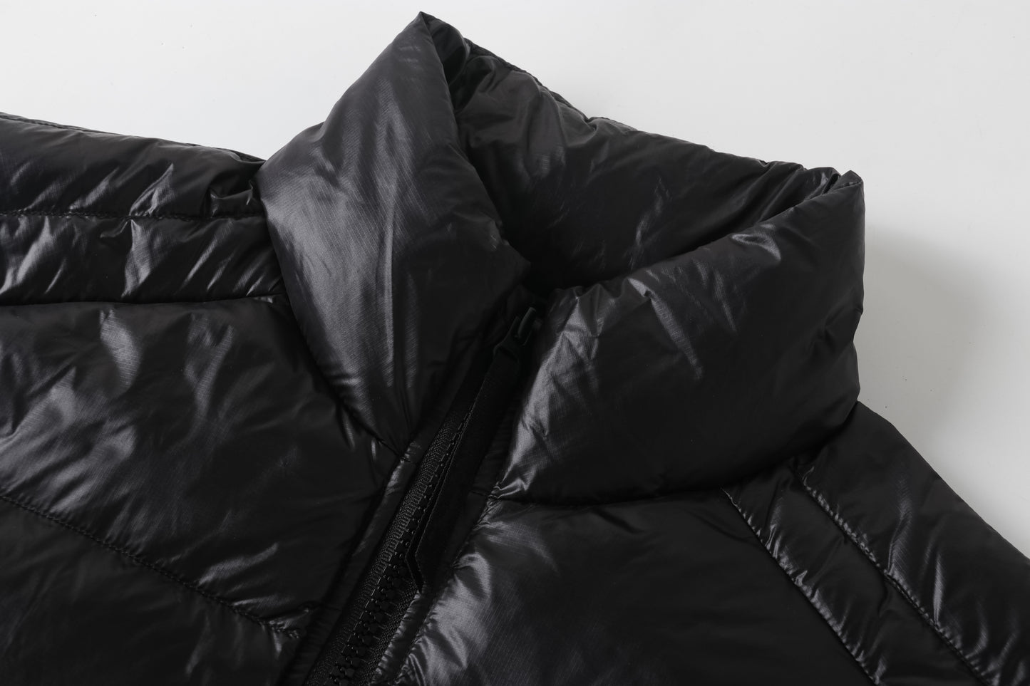 CROFTON VEST - BLACK BADGE