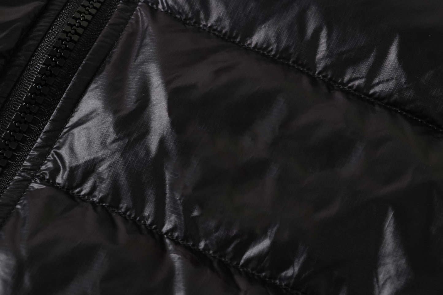 CROFTON VEST - BLACK BADGE