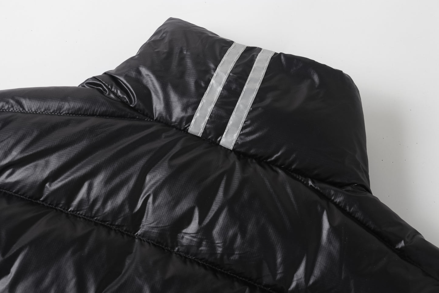 CROFTON VEST - BLACK BADGE